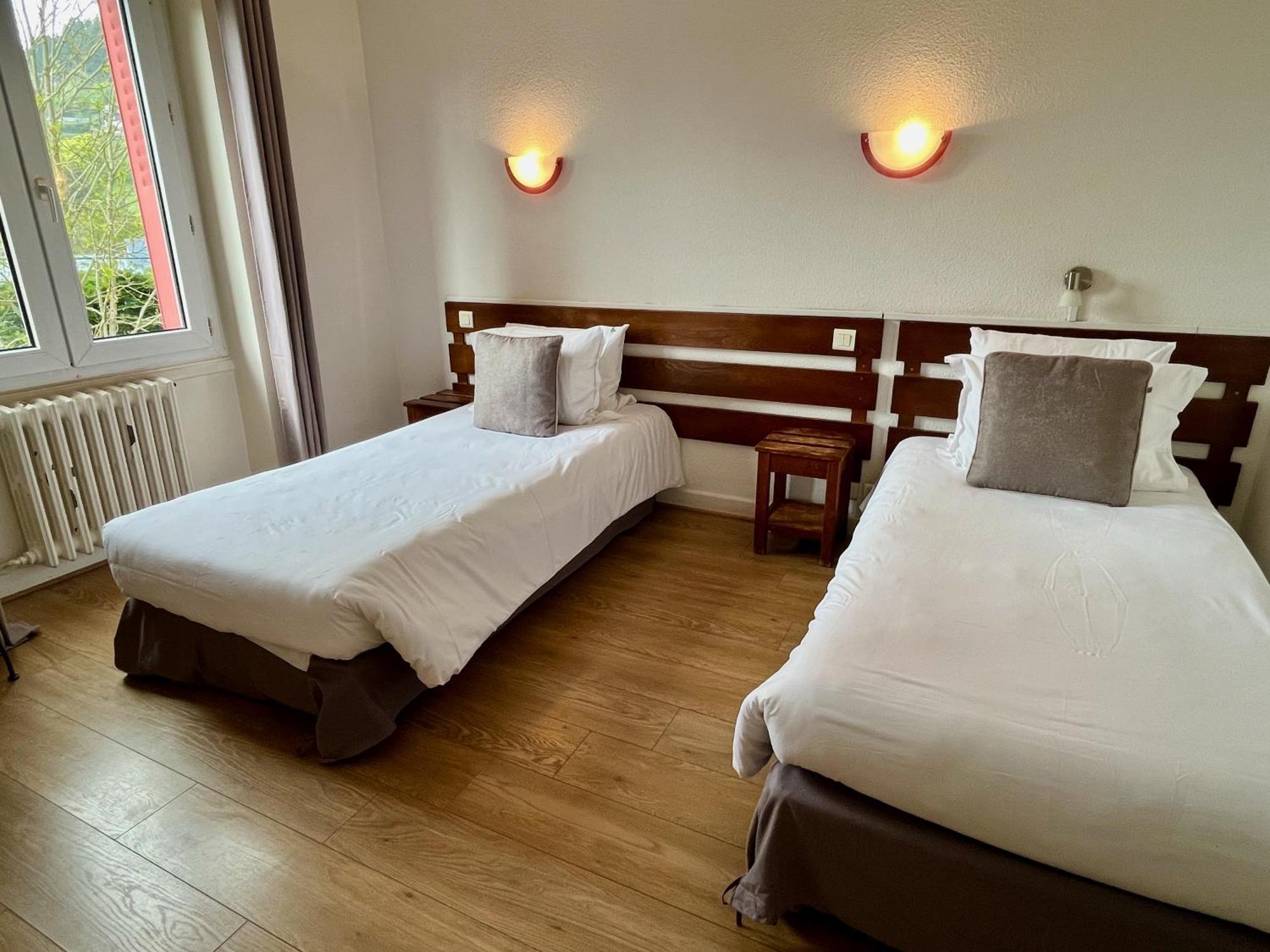 Hotel Restaurant Le Clos Besse-et-Saint-Anastaise Rom bilde